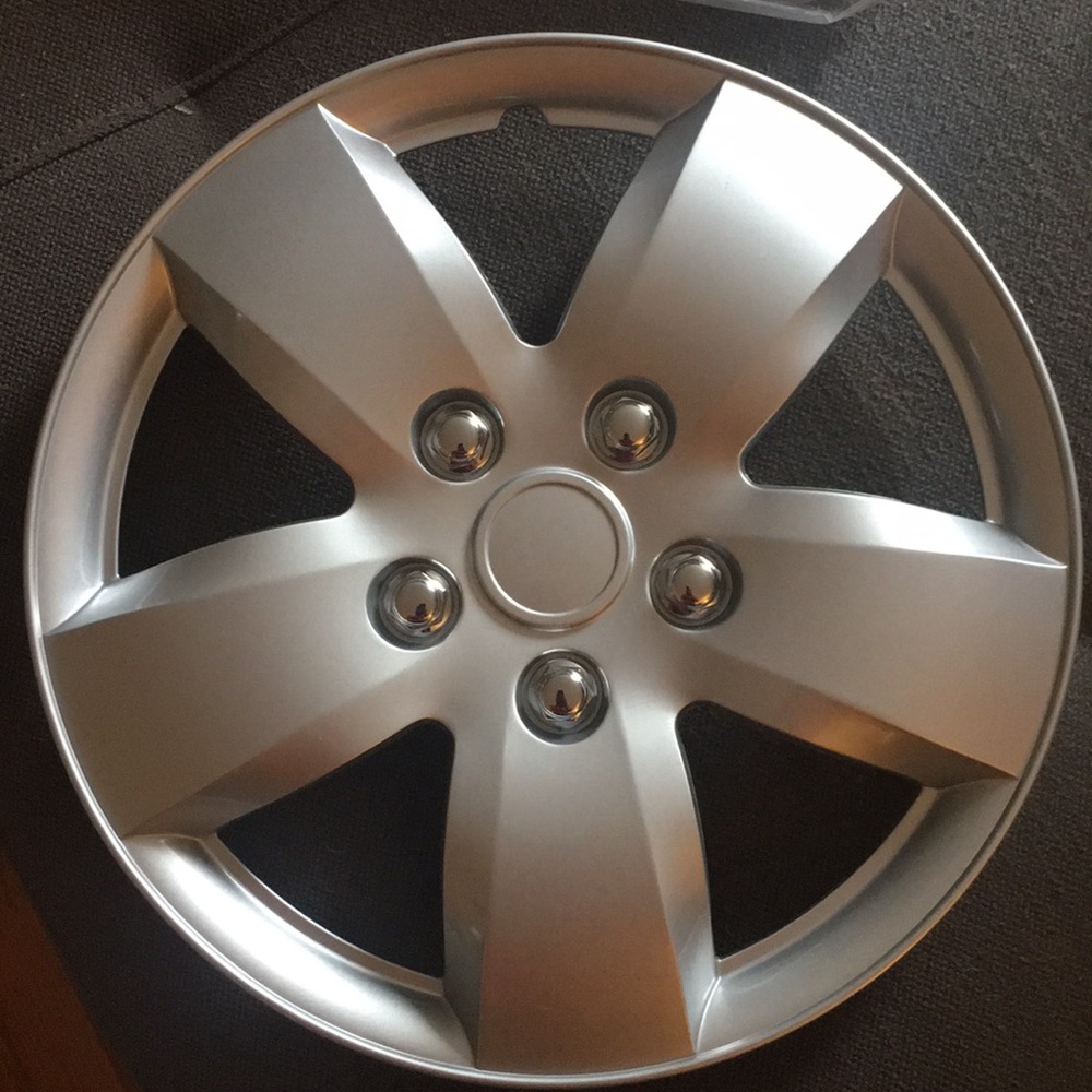 4 OEM 16 1/2 “ Hubcaps for 2007-2013 Nissan Altima